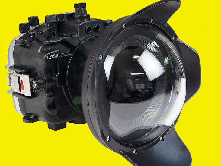 Salted line series uw camera housing for sony a7s iii with 6" glass dome port