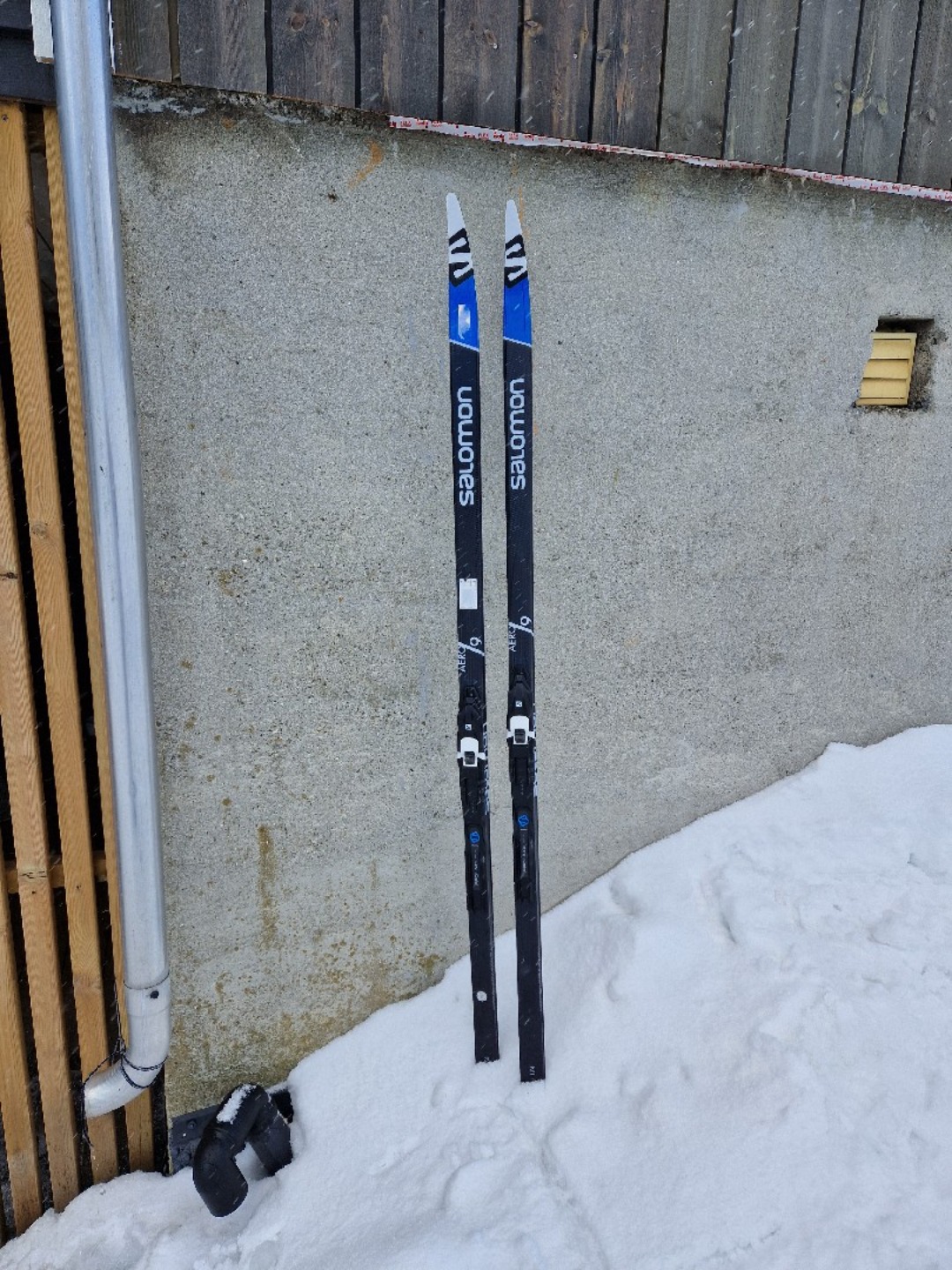 Langrennski 173cm og staver 130cm