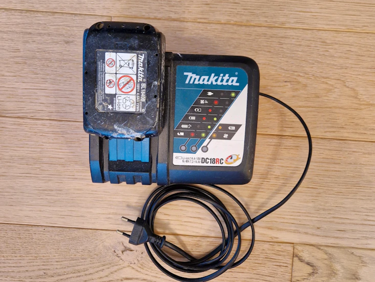 Makitan laturi ja akku