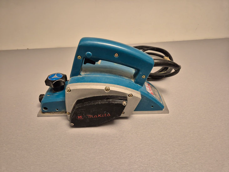 Makita 1923b sähköhöylä