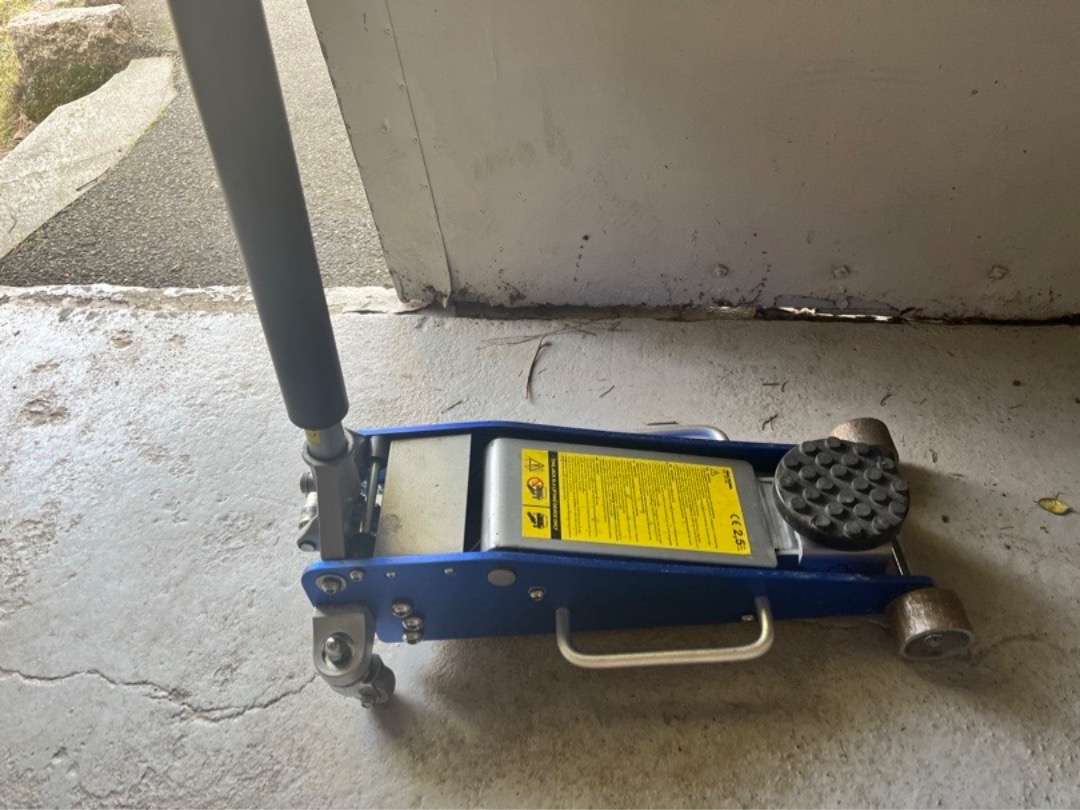 God jekk for suv og kapasitet på 2,5 tonn. 