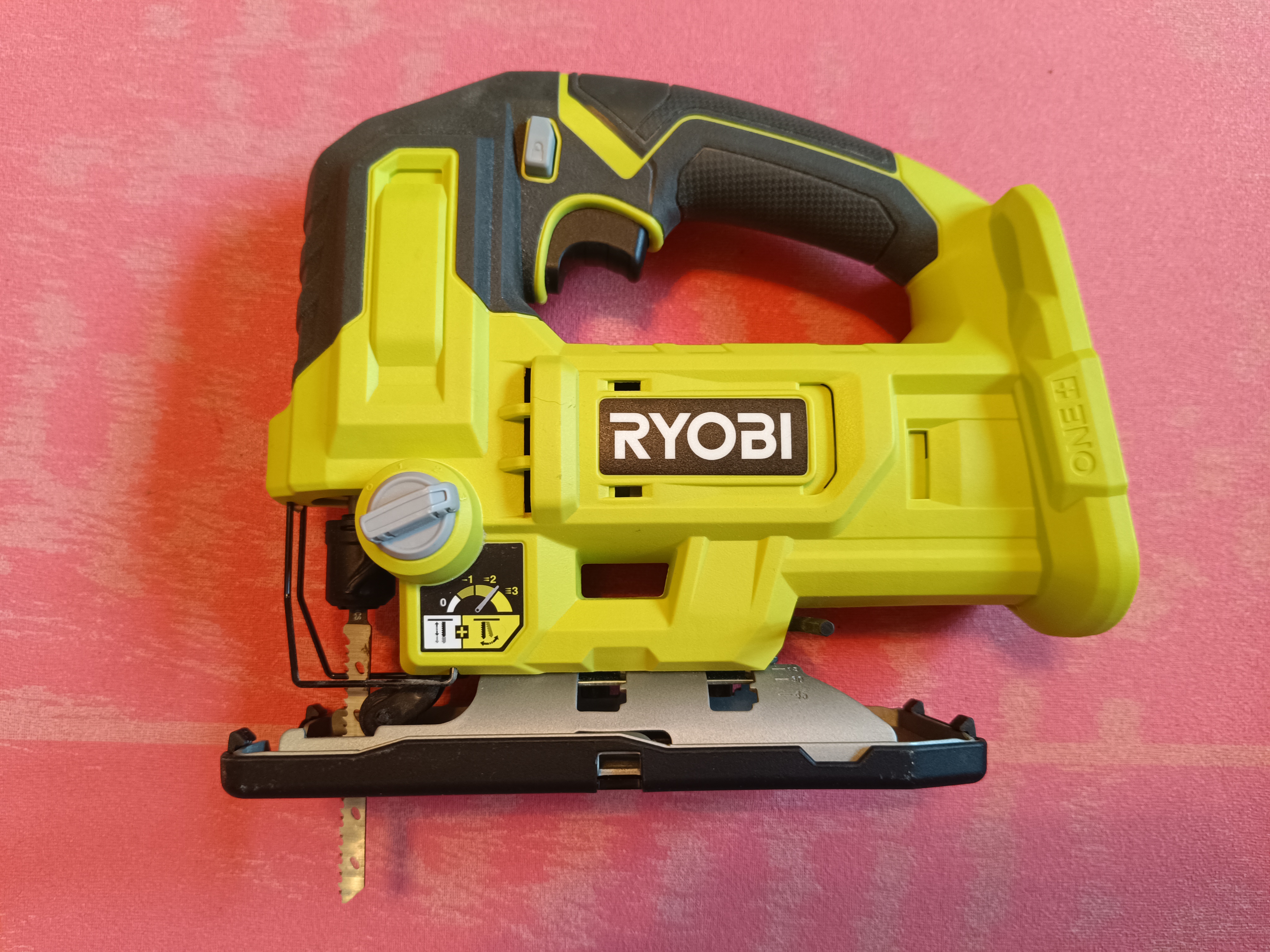 Ryobi stikksag rjs18