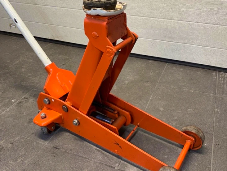 Rejäl domkraft 2250 kg / 2,25 ton