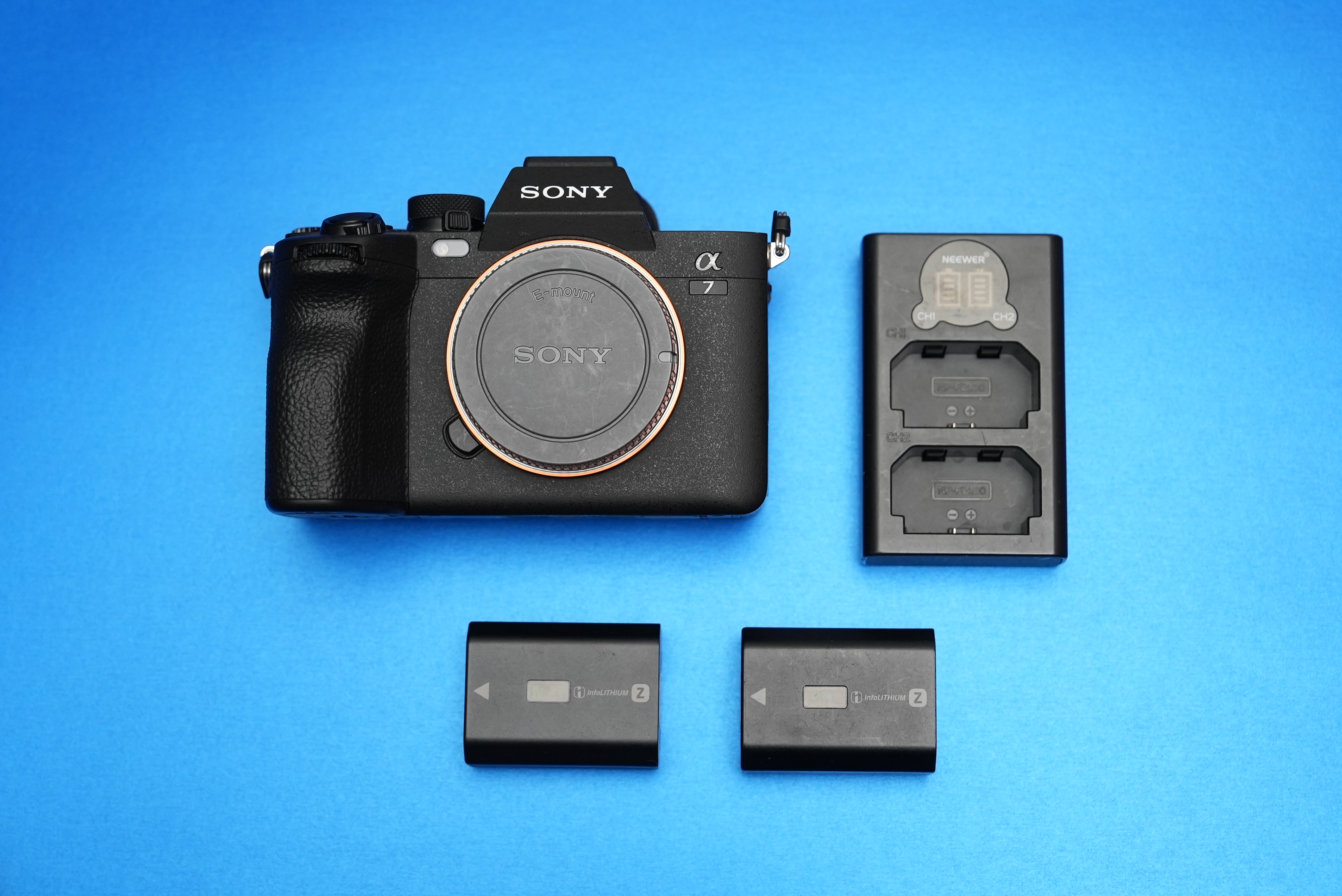Sony a7 iv full frame camera + 2 batts + charger a74 mirrorless 1 day