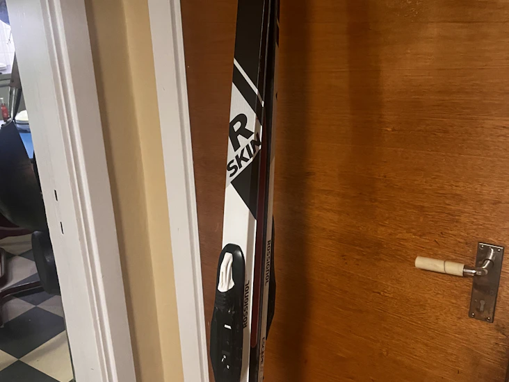 Skinsskidor 206cm rossignol inkl stavar