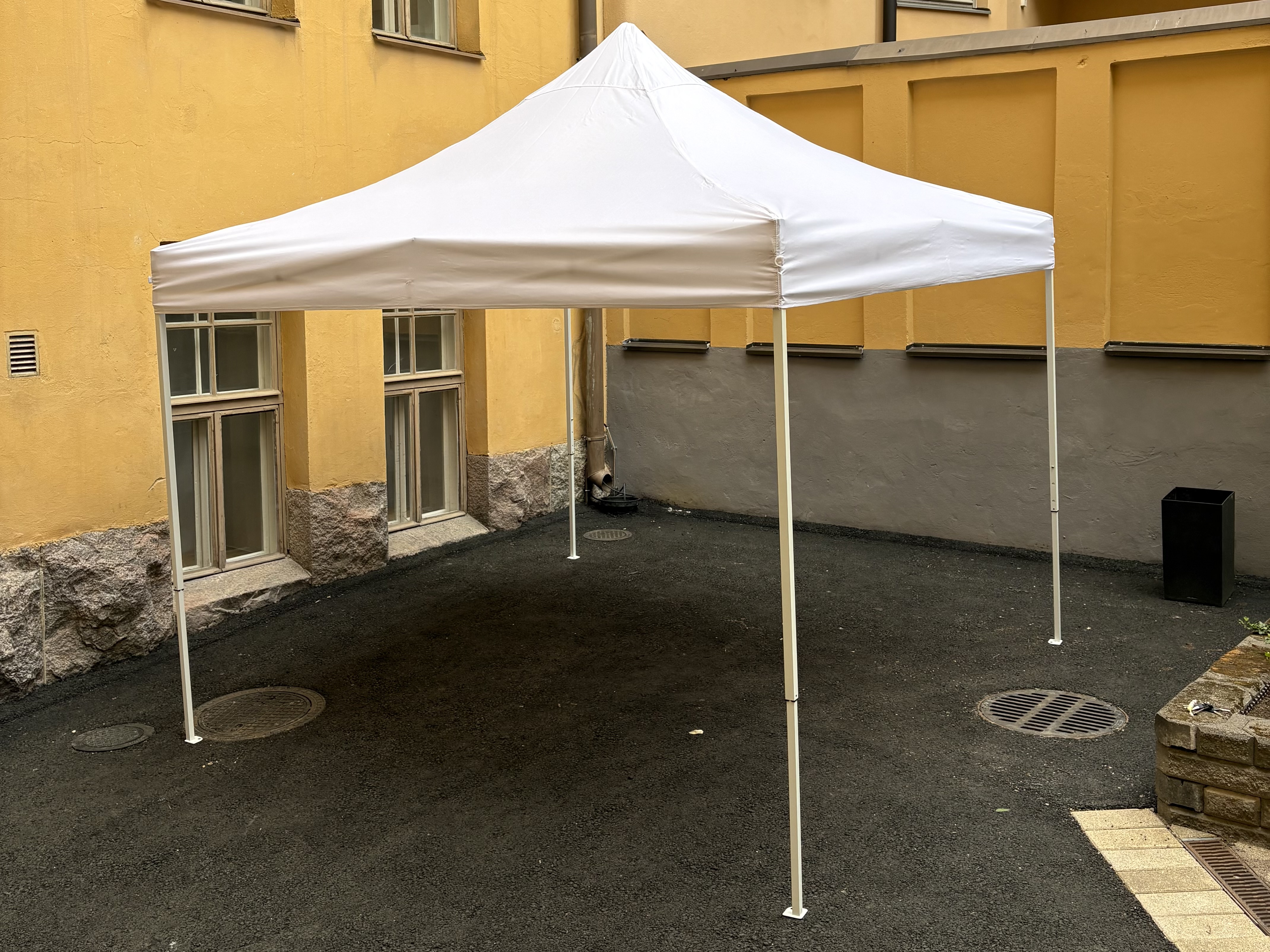 Juhlateltta 3x3m - helppo pystytys