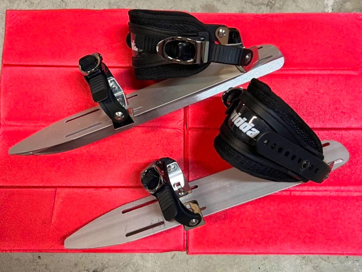 Långfärdsskridskor för vanliga kängor