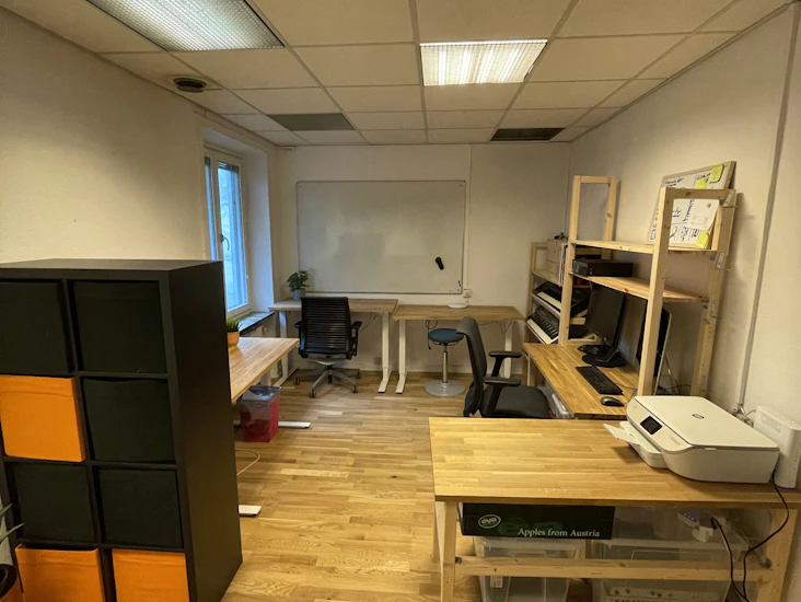 Kontorsplats uthyres i solna – perfekt läge nära kommunikationer!