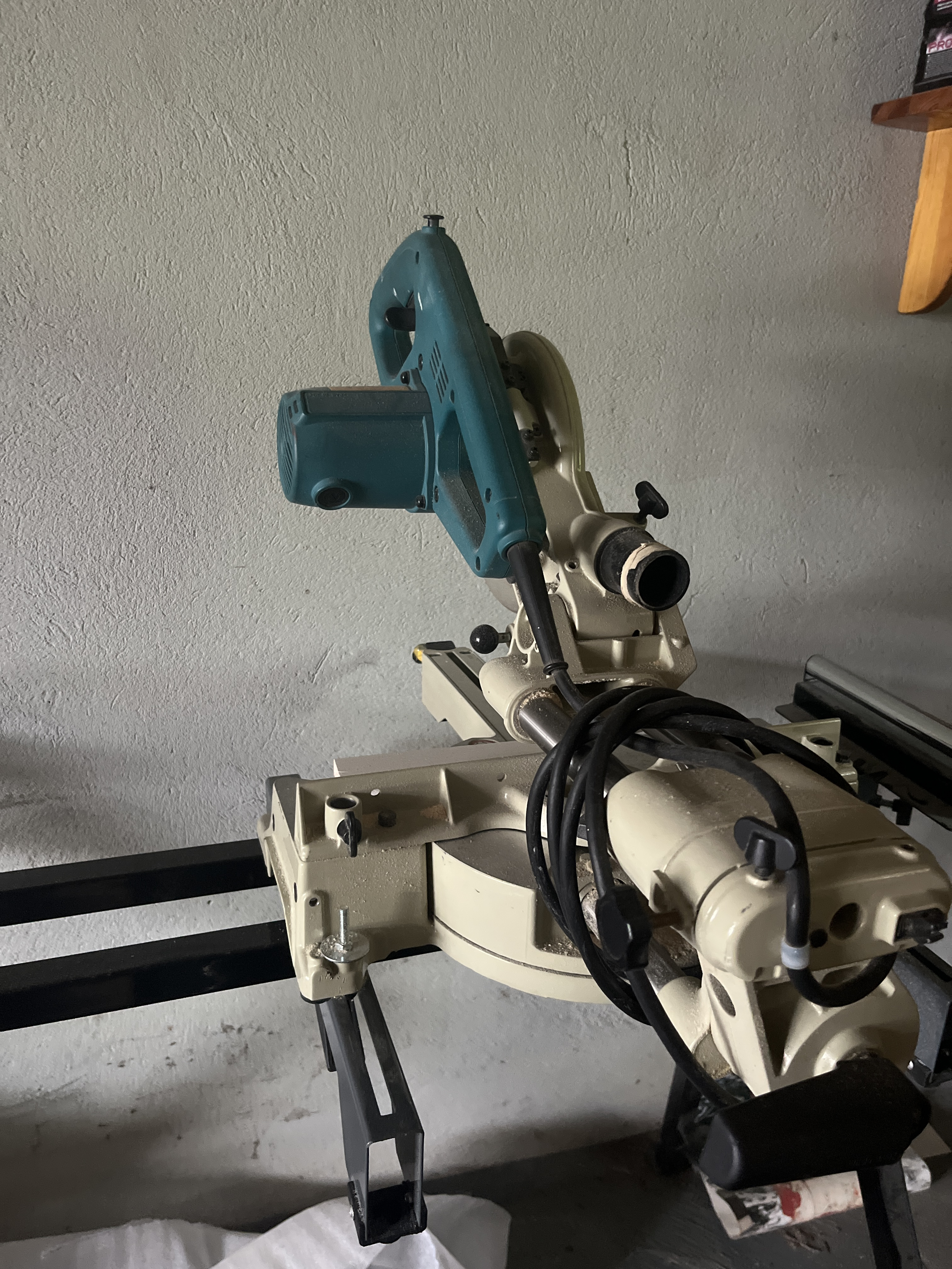 Makita kap och gersåg
