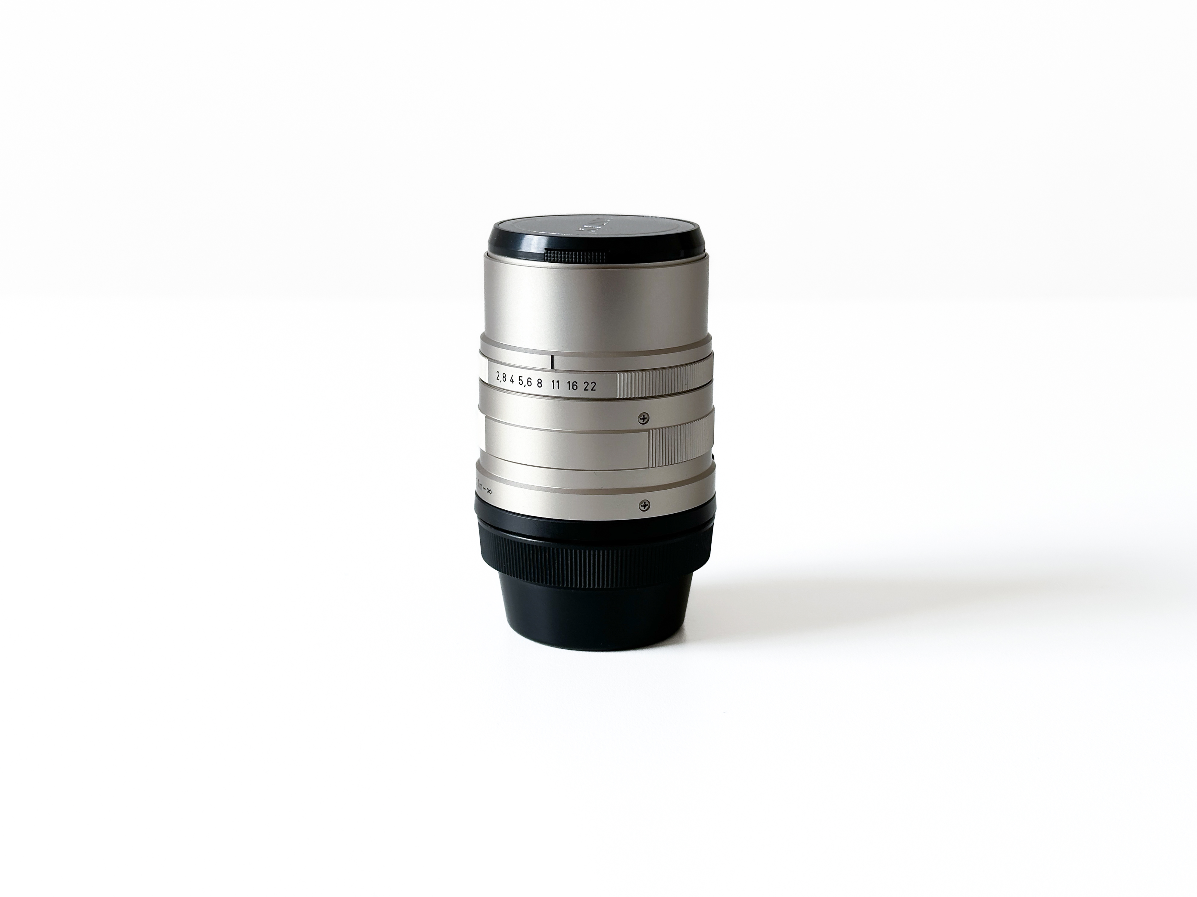 Contax g 90mm f/2.8 lens (contax g2)