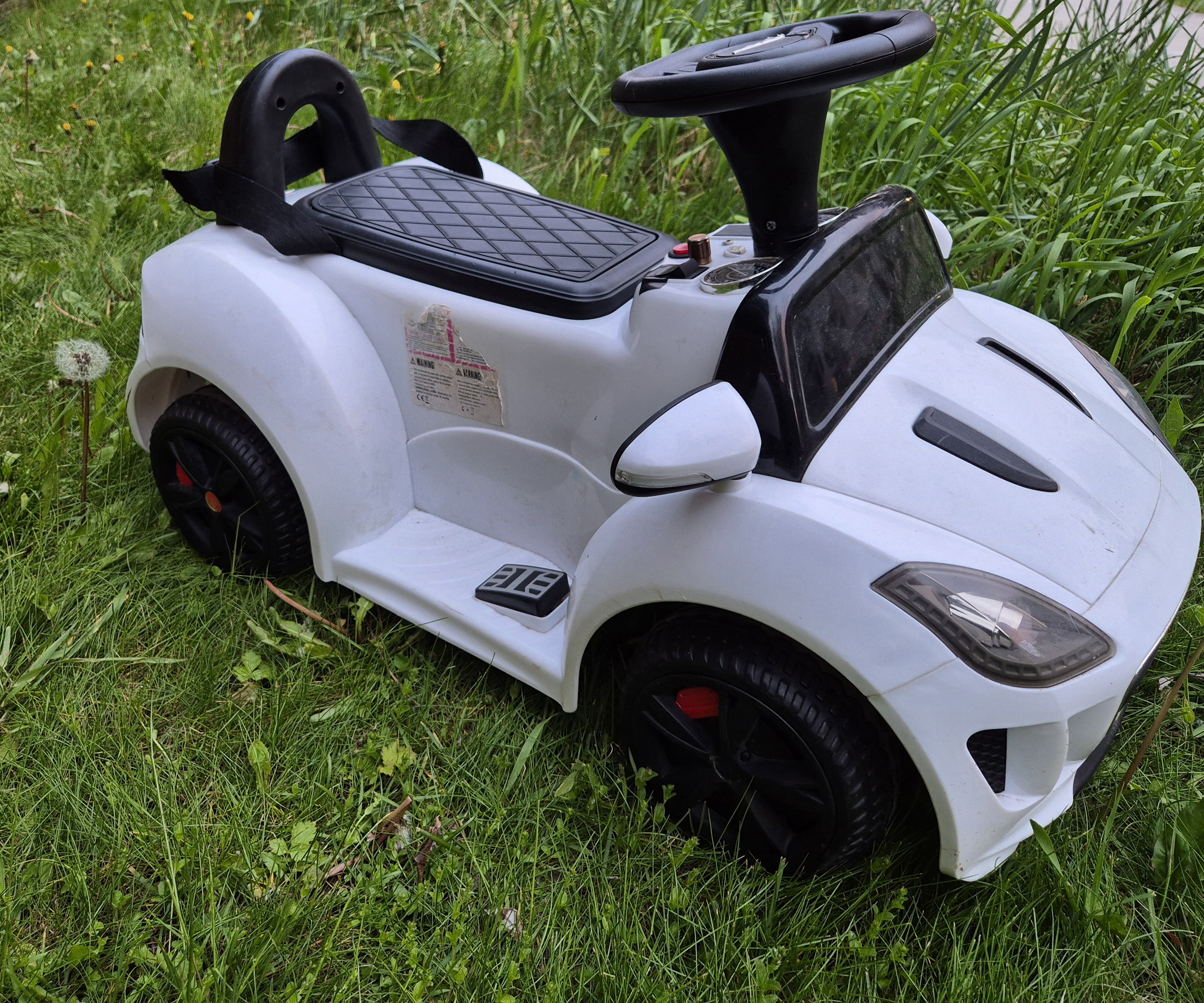 Elektrisk lekebil for barn
