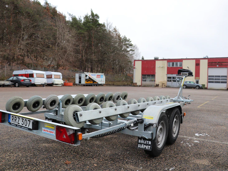 Båttrailer boggi, 80 km/h, v-botten