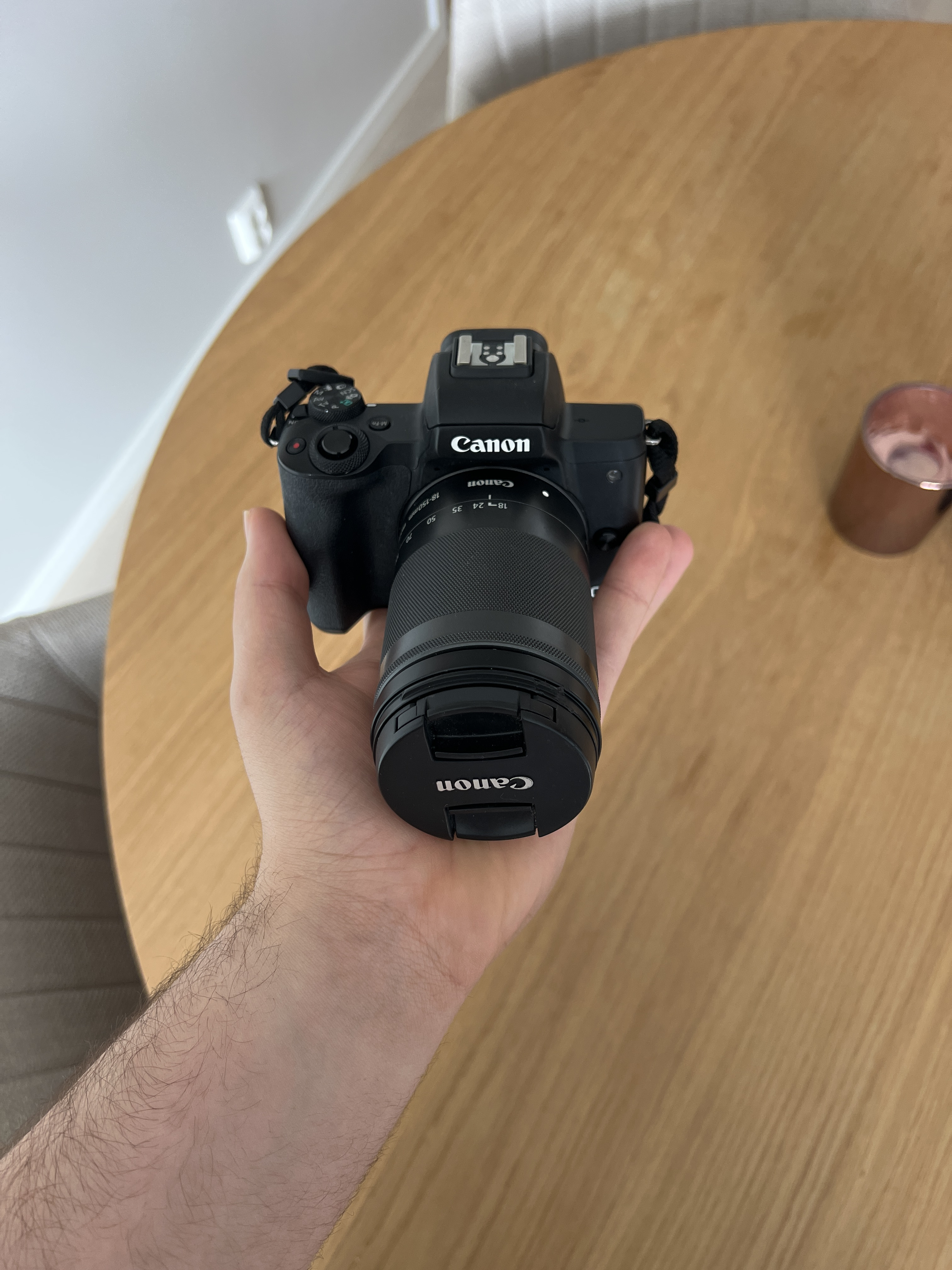 Canon eos m50 med 18–150mm objektiv til utleie