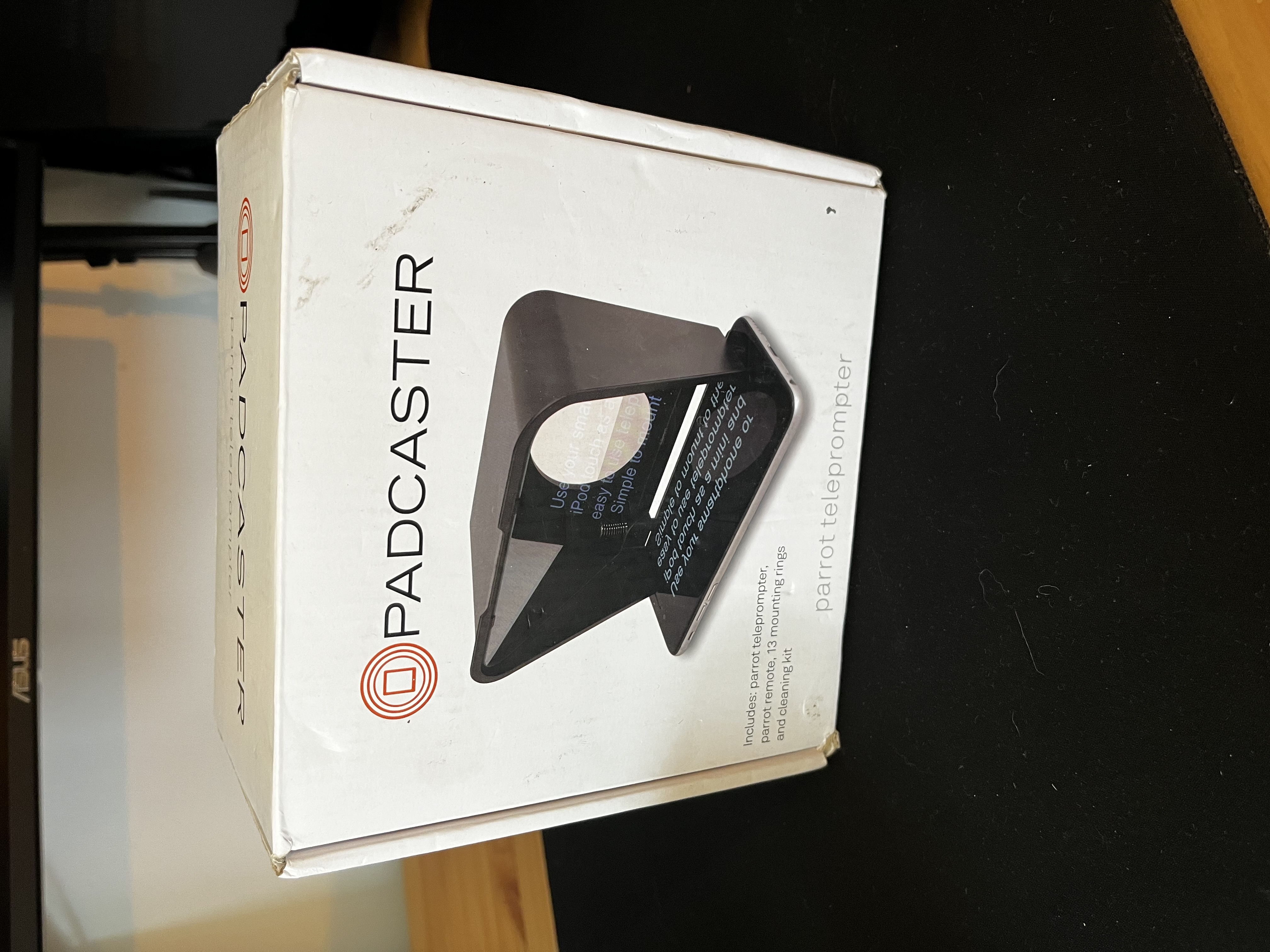 Padcaster - parrot teleprompter for mobile phone
