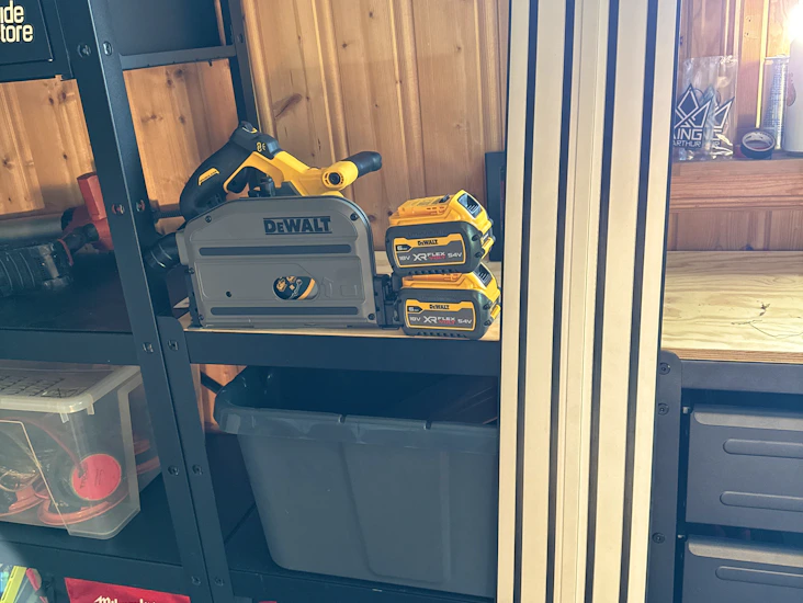 Dykksag med batteri å skinne