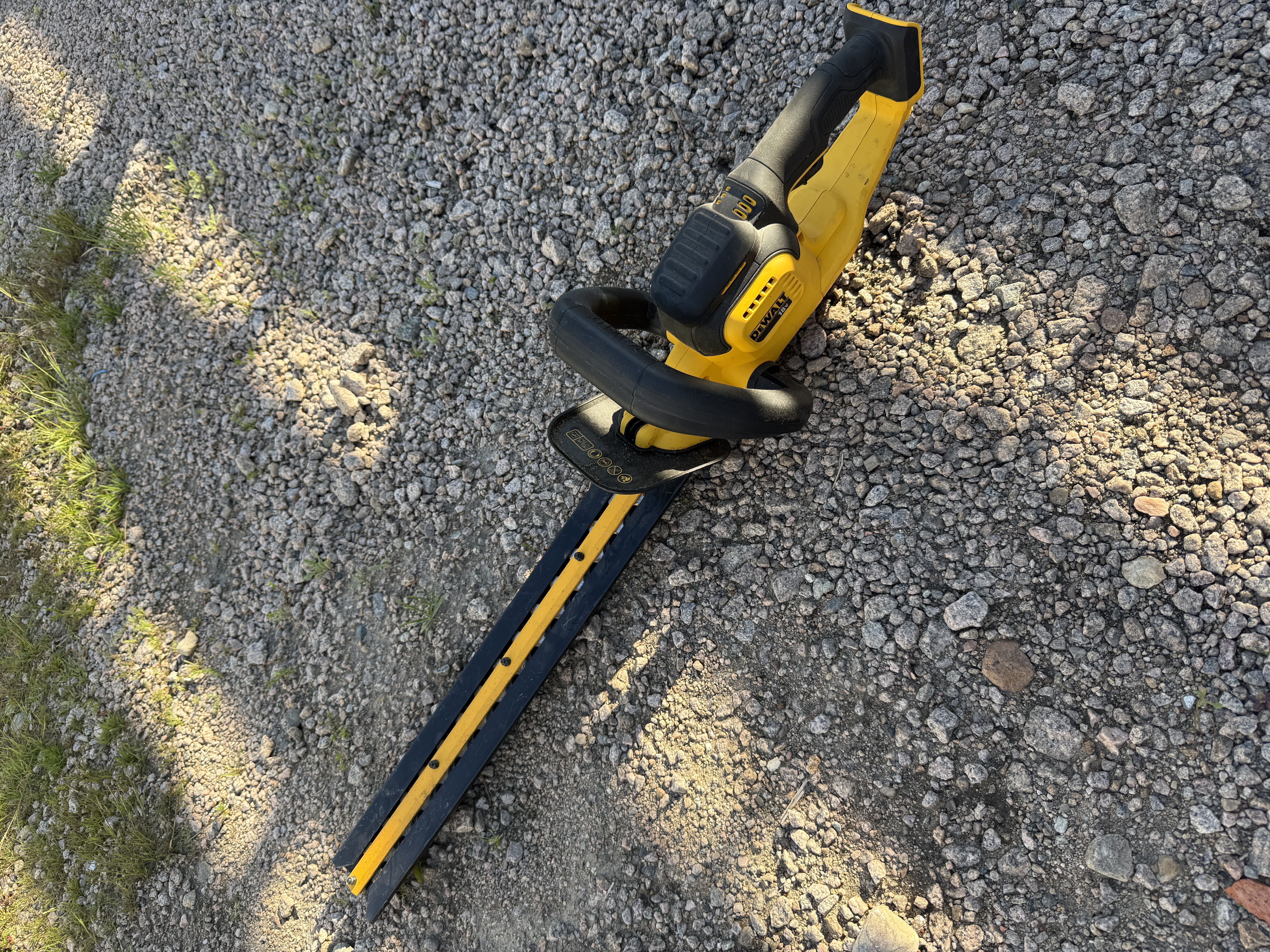 Dewalt 18v xr 55cm hekksaks