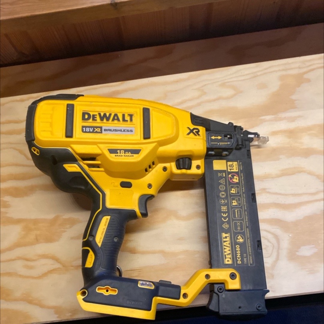 Dewalt dcn680 dykkpistol