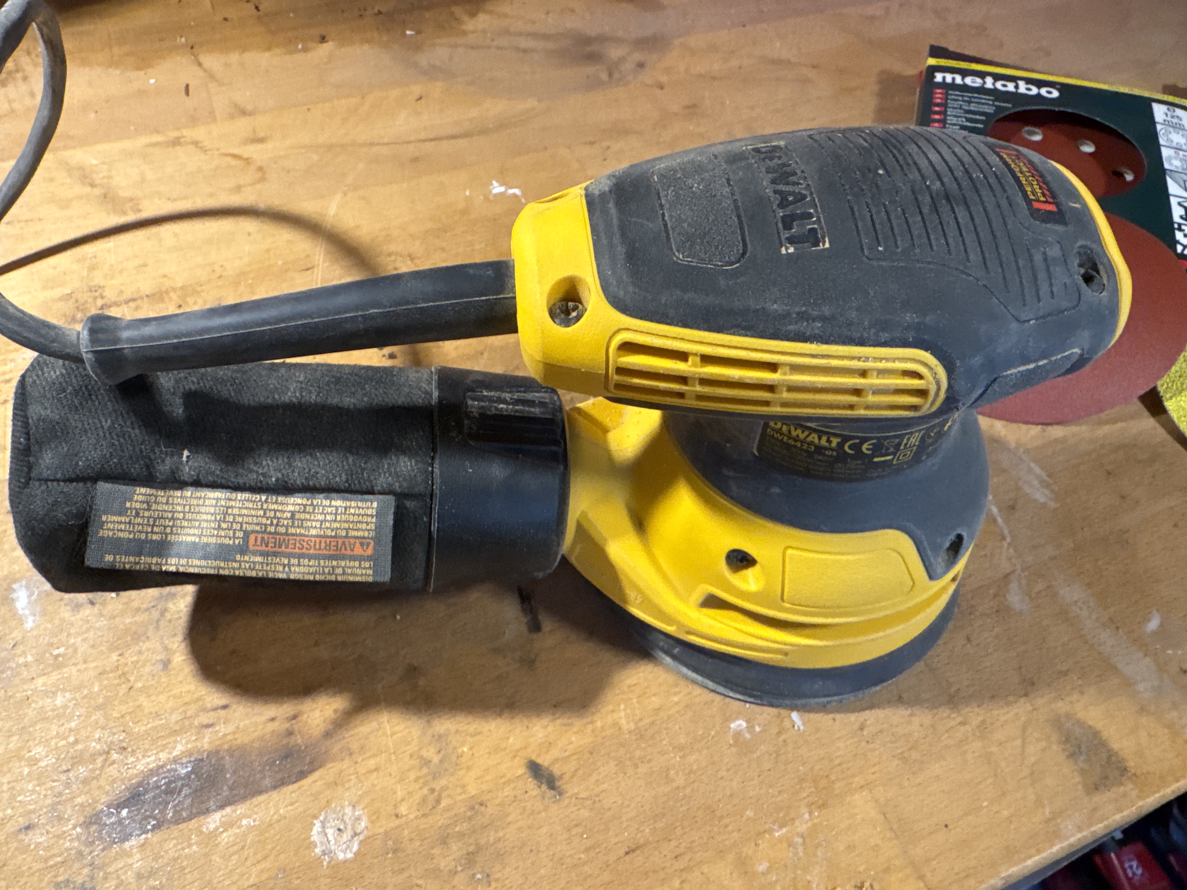 Dewalt dwe6423 eksentersliper / pussemaskin til leie