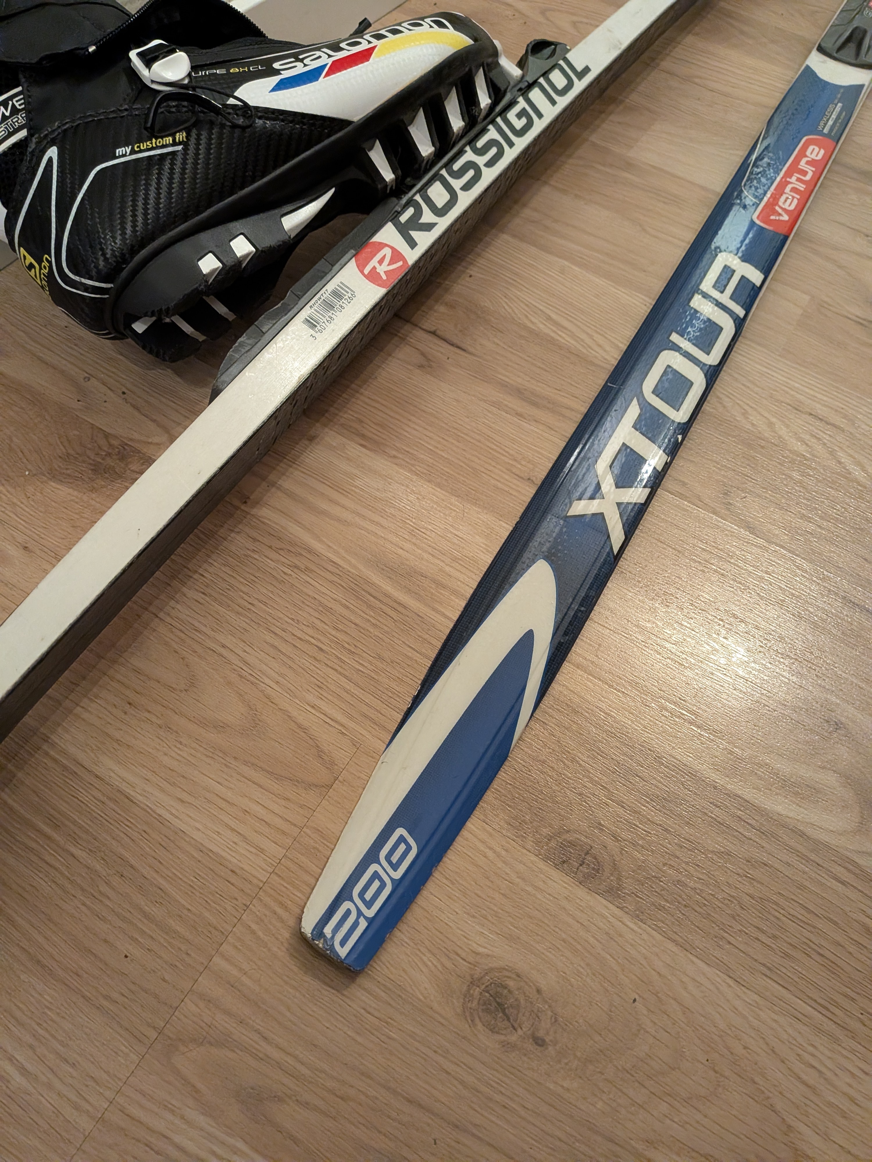 Langrennski  smørefrie med stålkanter rossingnol xtour venture 