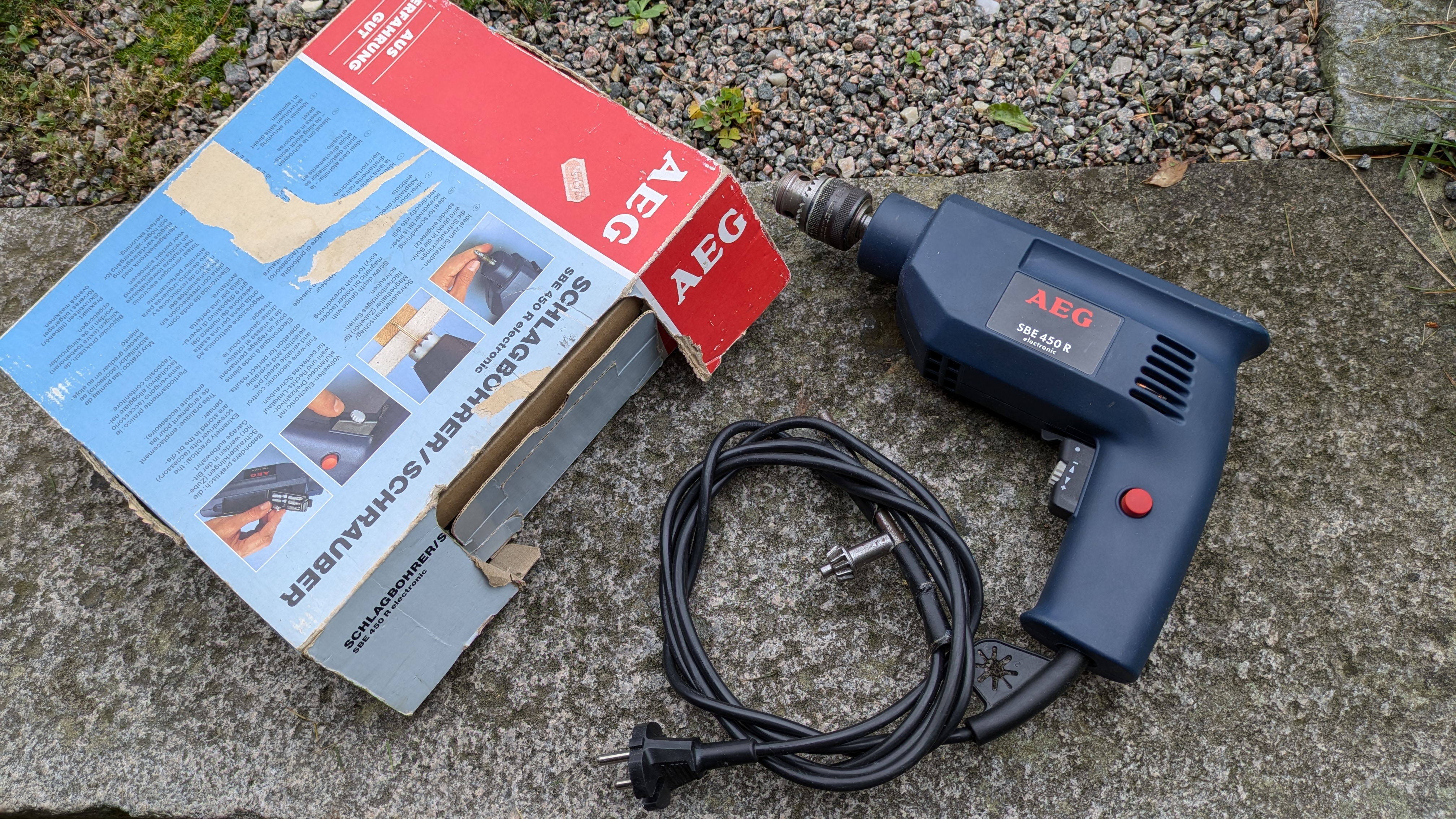 Slagborrmaskin aeg sbe 450 r 