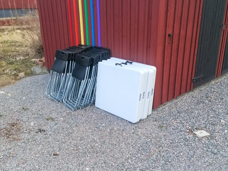 4 set (4 bord+24 stolar)