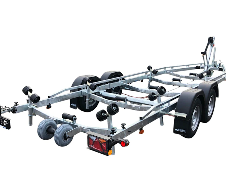 Båttrailer med bromsar, 7-9m, maxvikt ca 3500kg