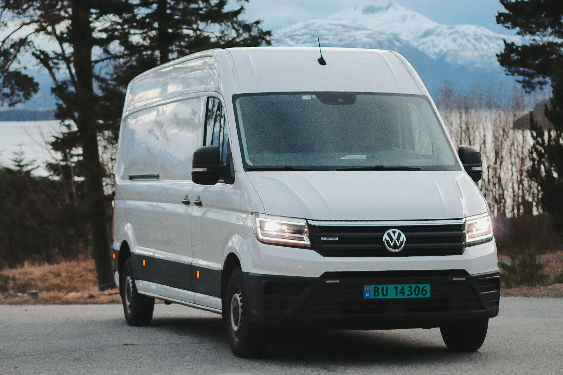 Stor vw crafter 4x4 automat (14,5m³) – kjøres på klasse b!