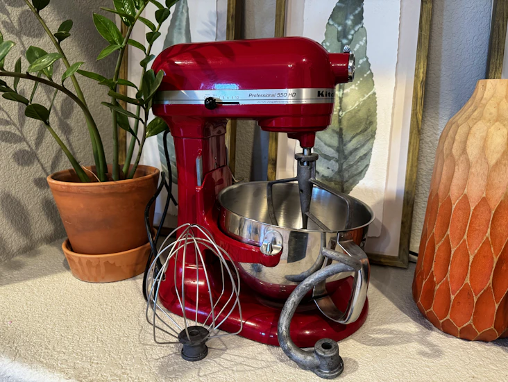 Kitchenaid 5.5 quart bowl-lift stand mixer