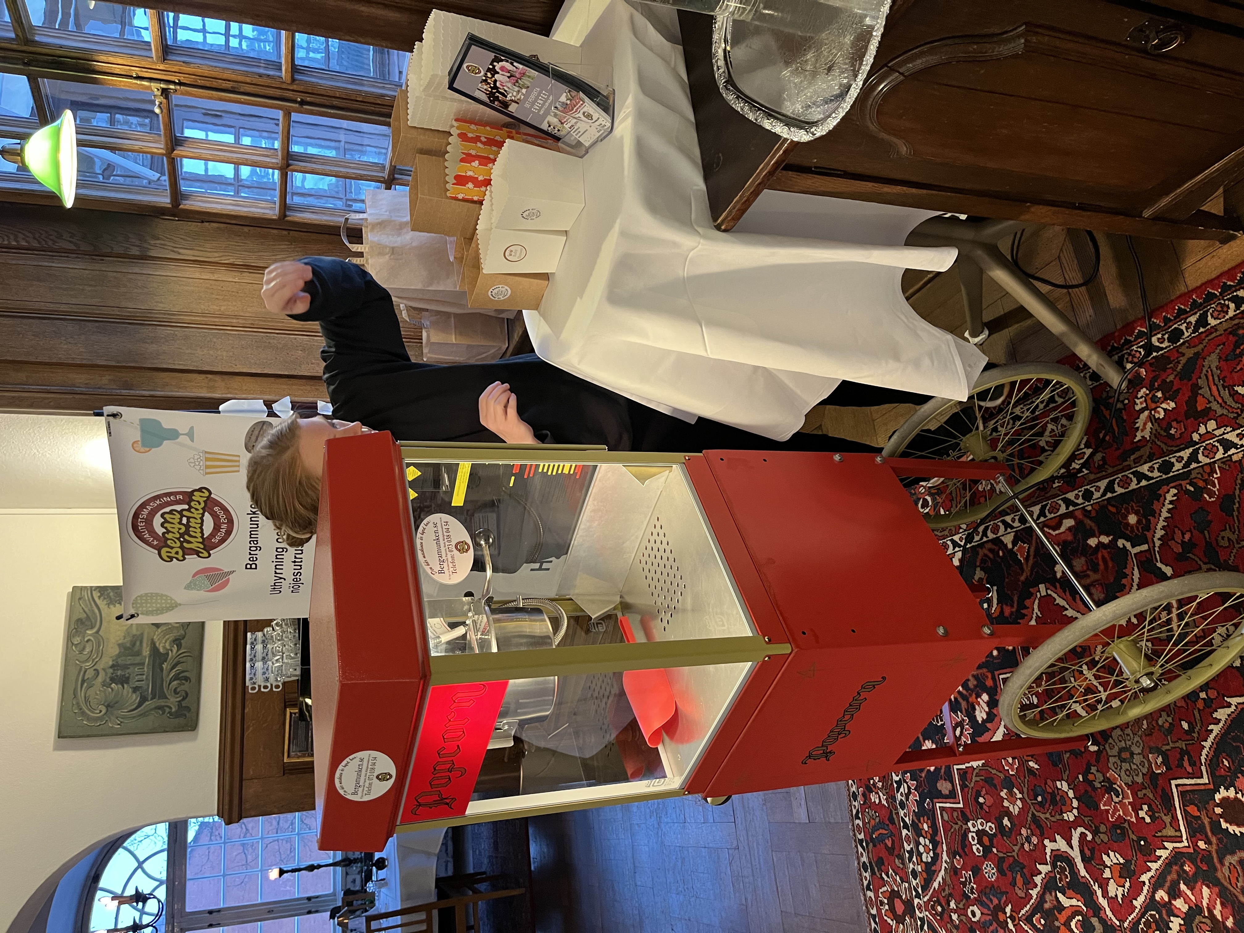 Popcornvagn med 100 portioner popcorn 🍿 