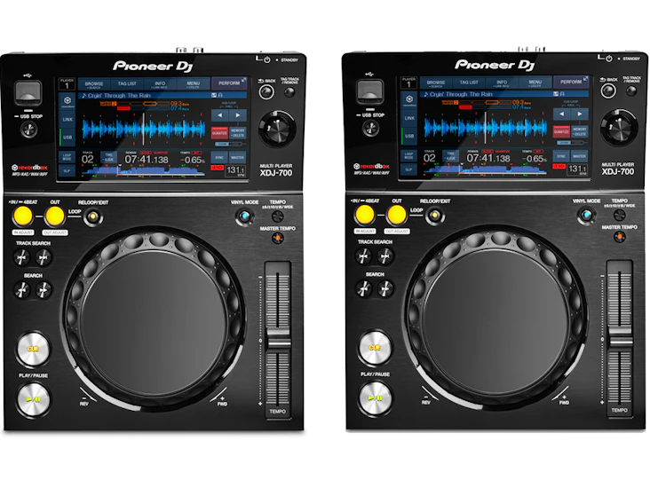 Pioneer cdjs pair + mixer - xdj 700s + xone 23 mixer