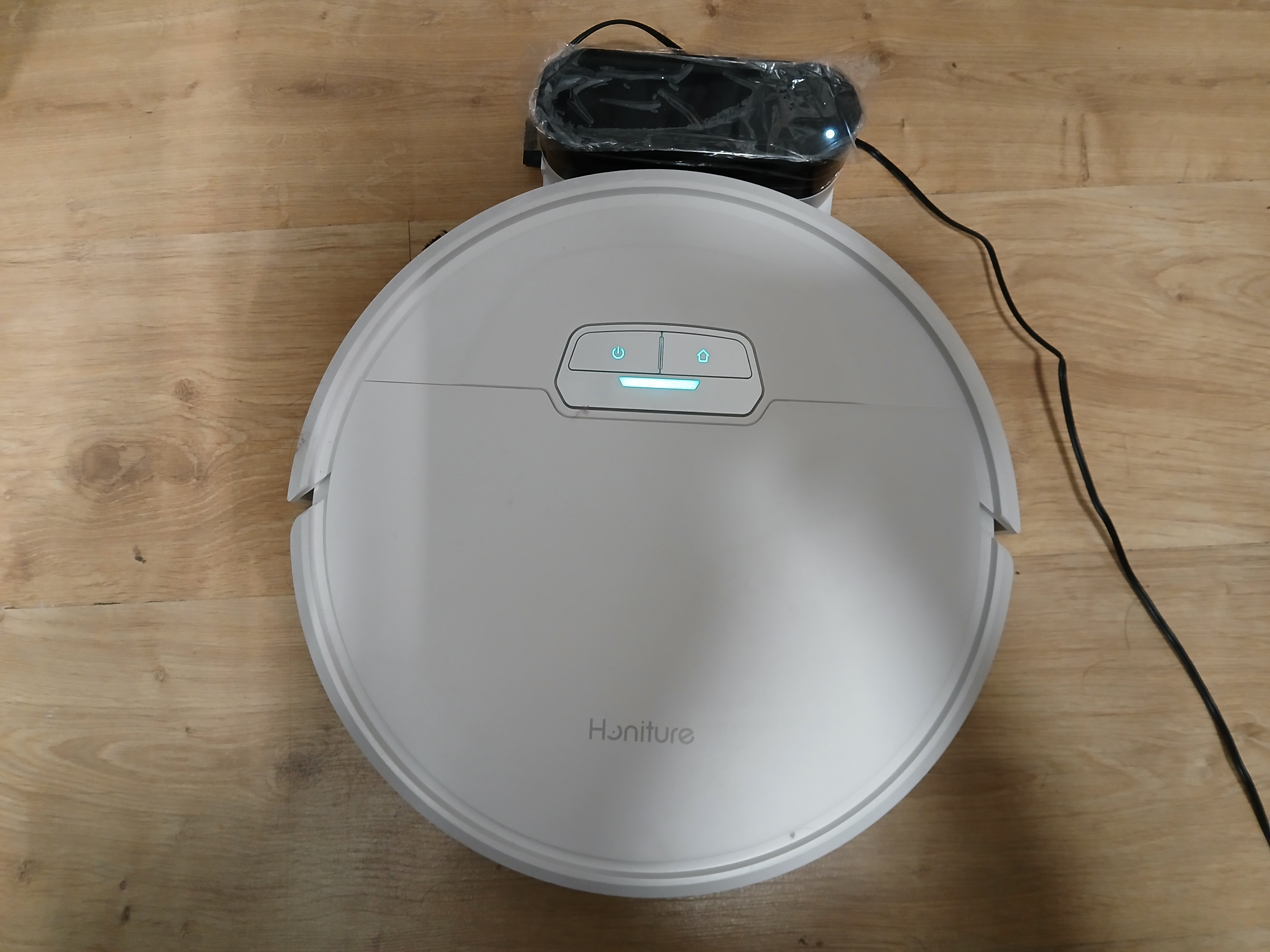 Smart robot vacuum cleaner - vacuum & mop