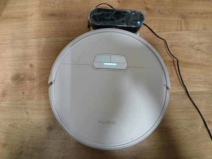 Smart robot vacuum cleaner - vacuum & mop