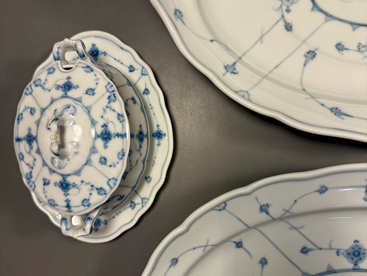 2 store serveringsfat + sausenebb