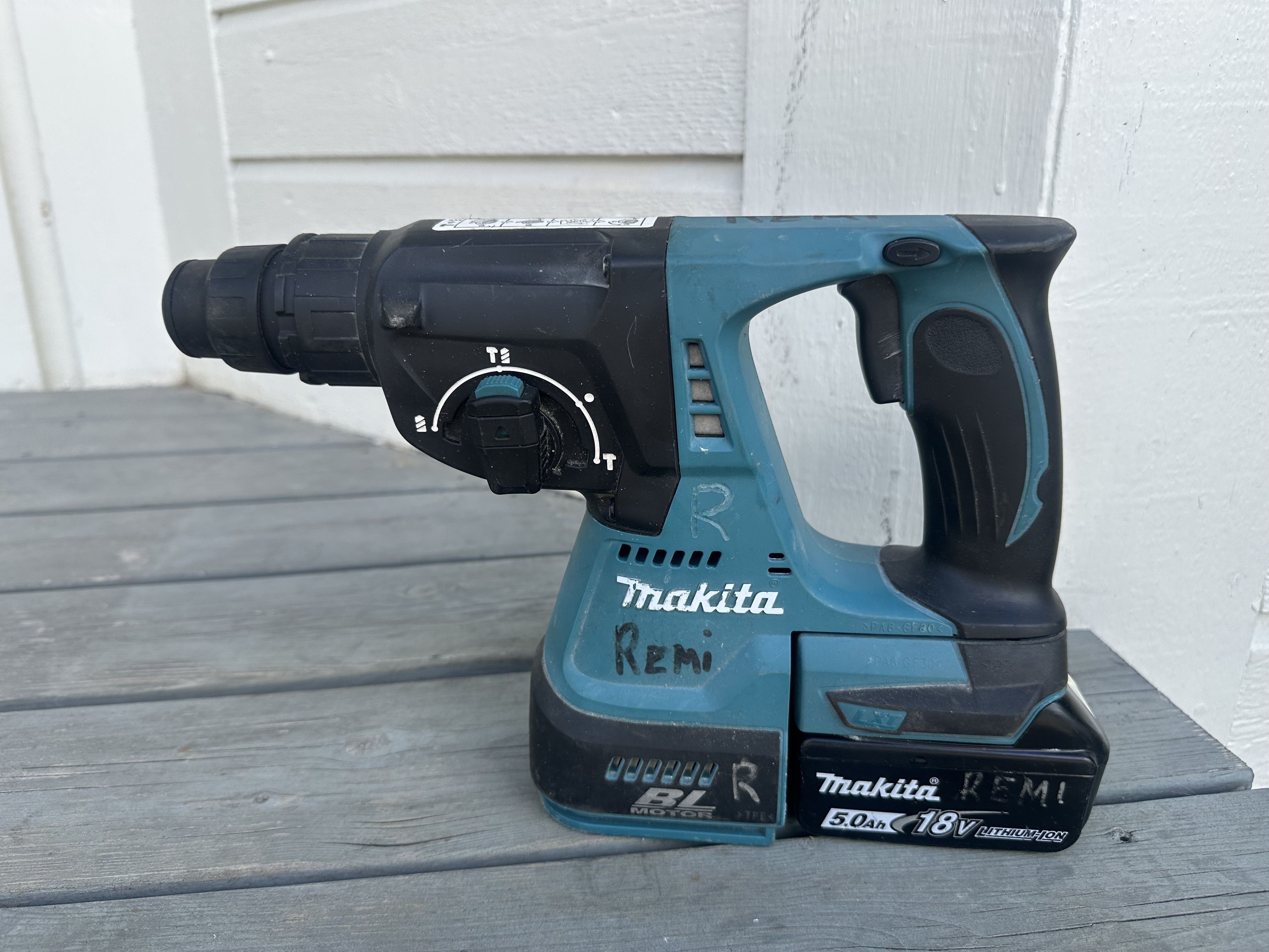Makita slagborr/ meisel batteri maskin