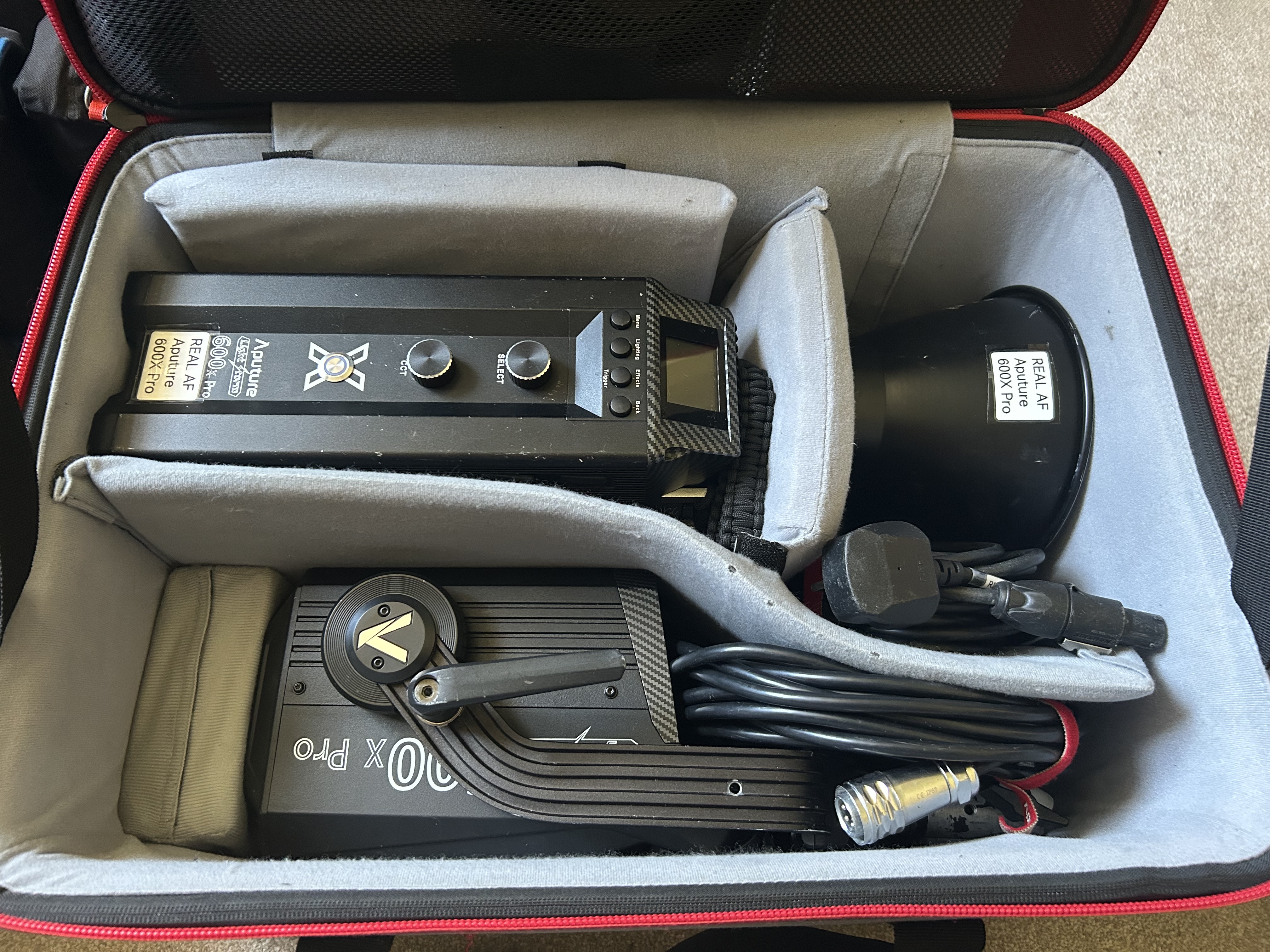 Aputure 600x pro bi-colour led light tv/film