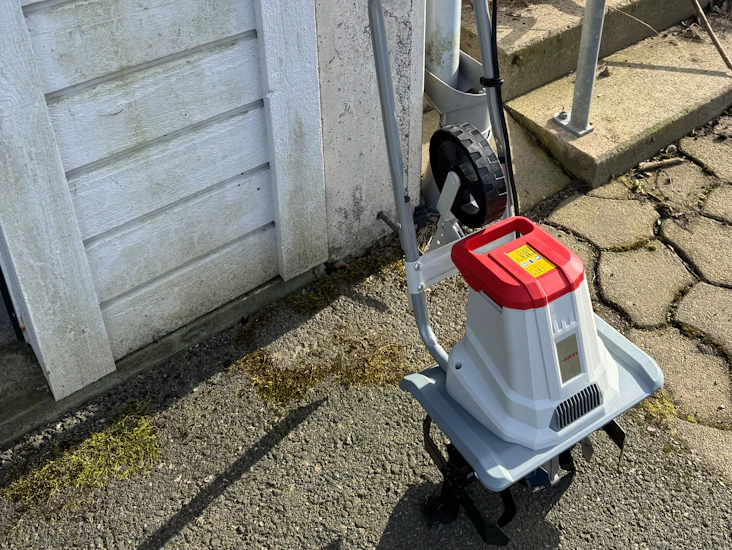 Mindre elektrisk jordfräs