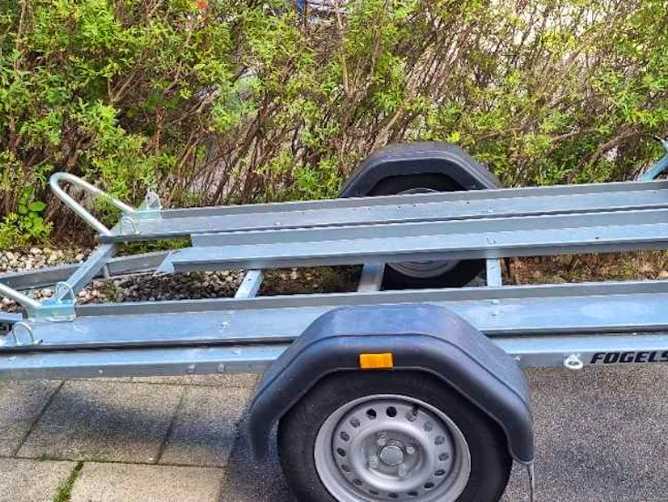 Släp för 1-2 motorcyklar.