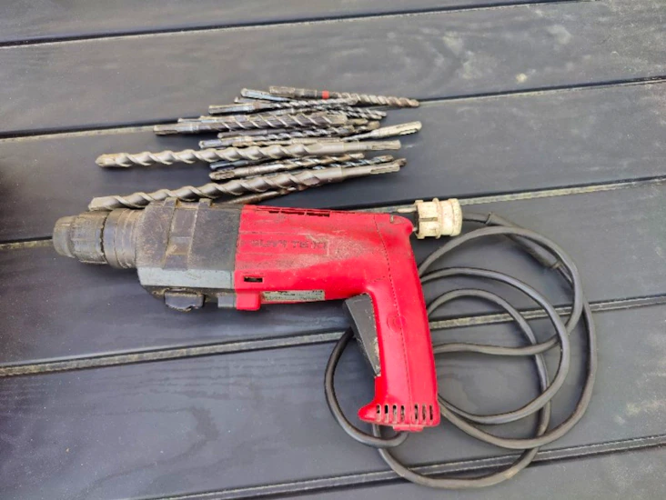 Hilti slagborrmaskin