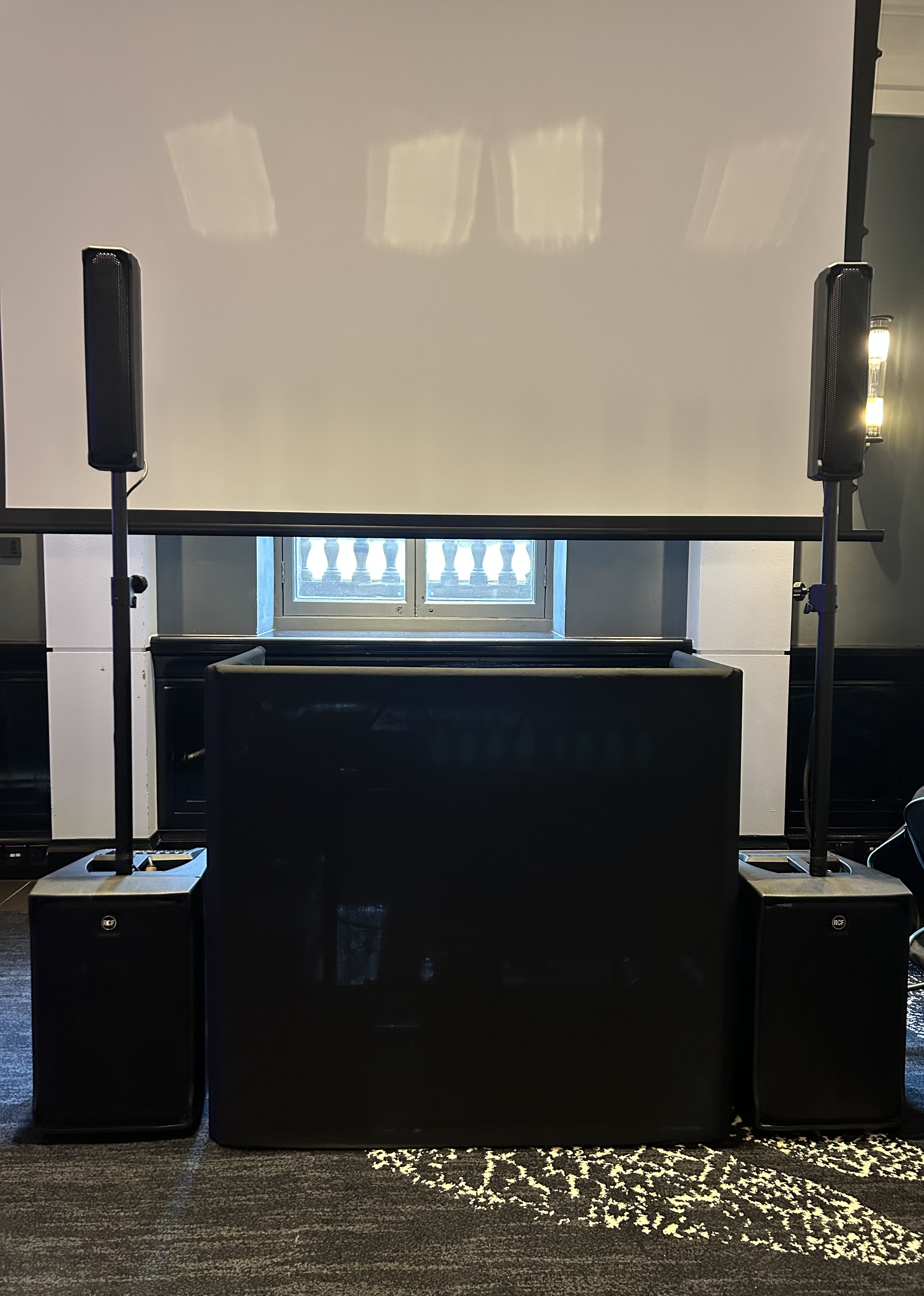 Vivid collective dj package — professional event setup  basic (see instagram @vividcollective_)