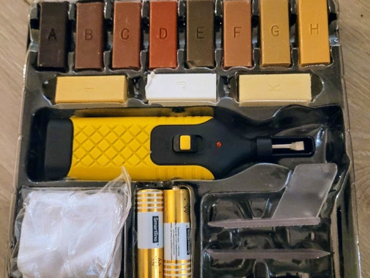 Reparationskit parkett och laminatgolv