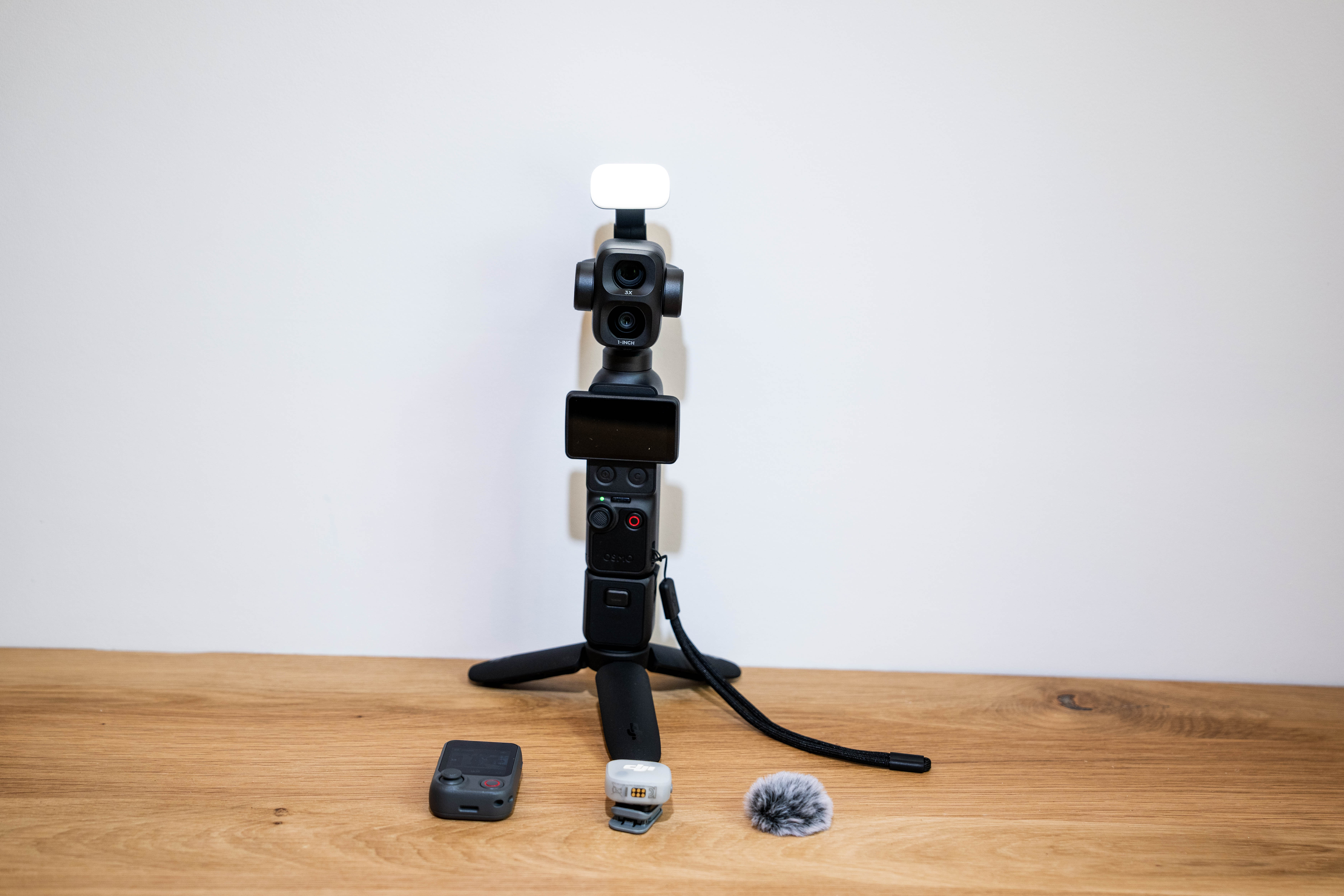 Osmo pocket 4p vlog combo, dual-lens vlog camera, cinematic 4k 3× optical
