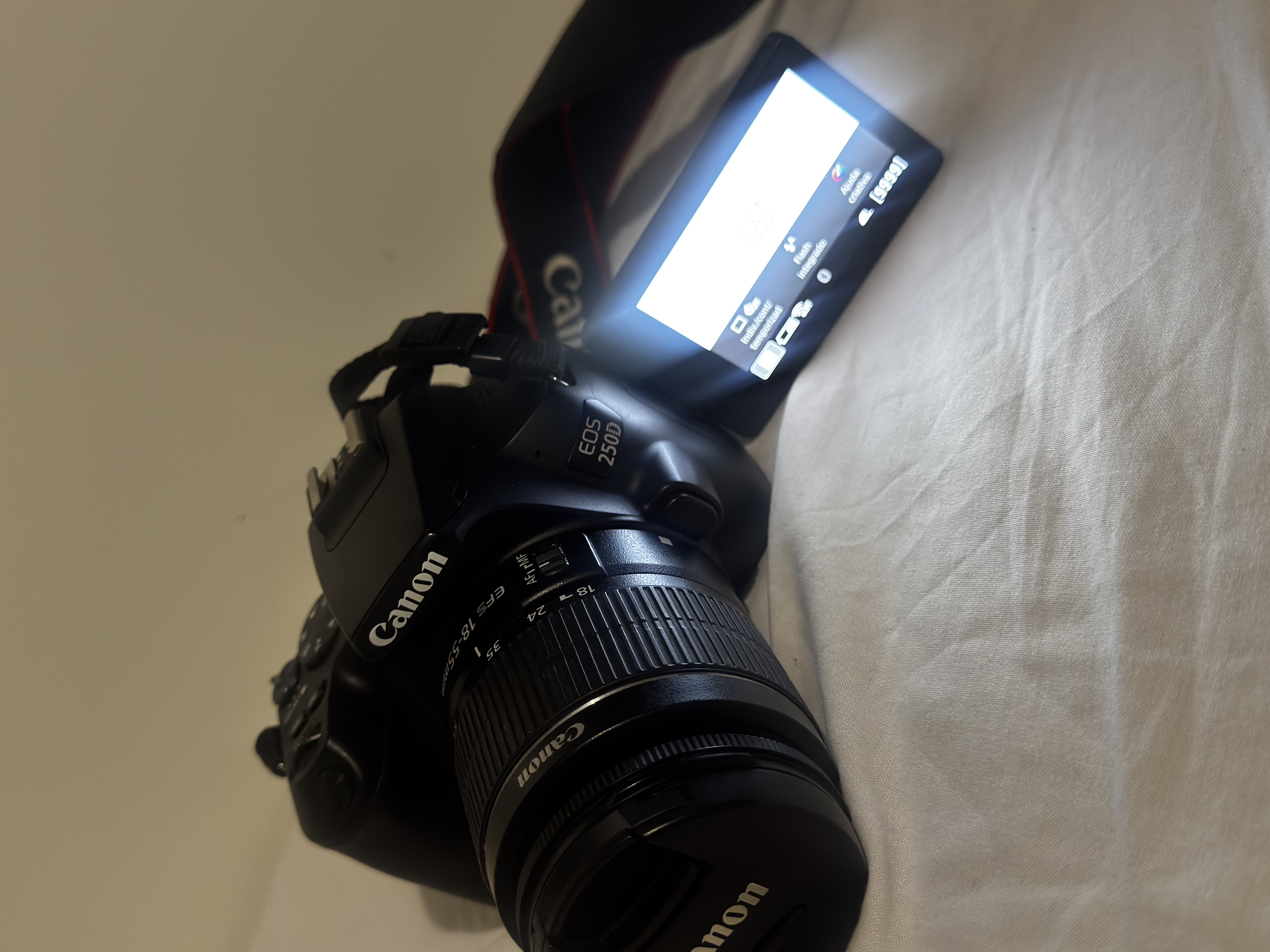 Canon eos 250d dslr camera with 18–55mm lens
