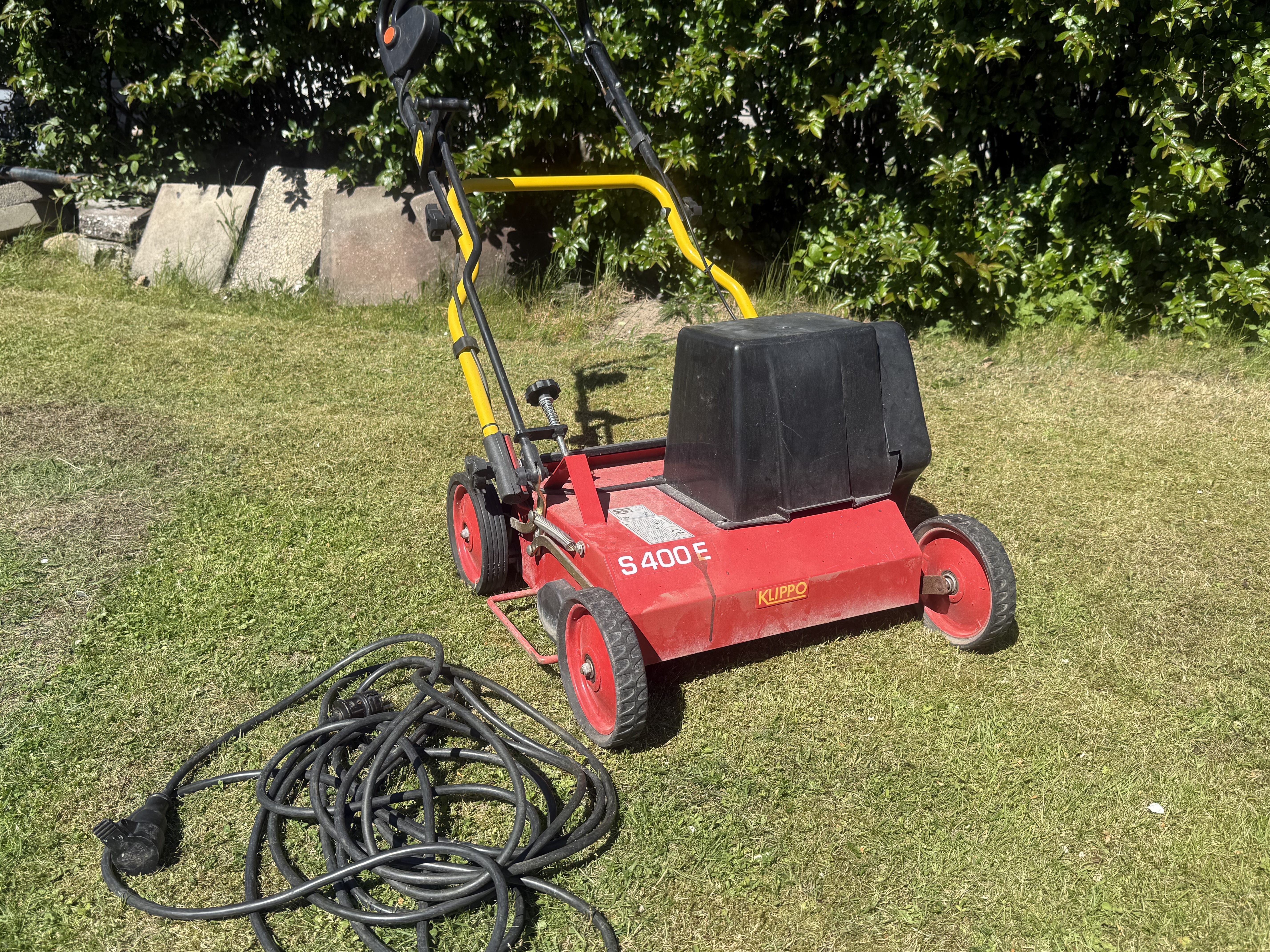 Klippo  s 400 e eldriven mossrivare