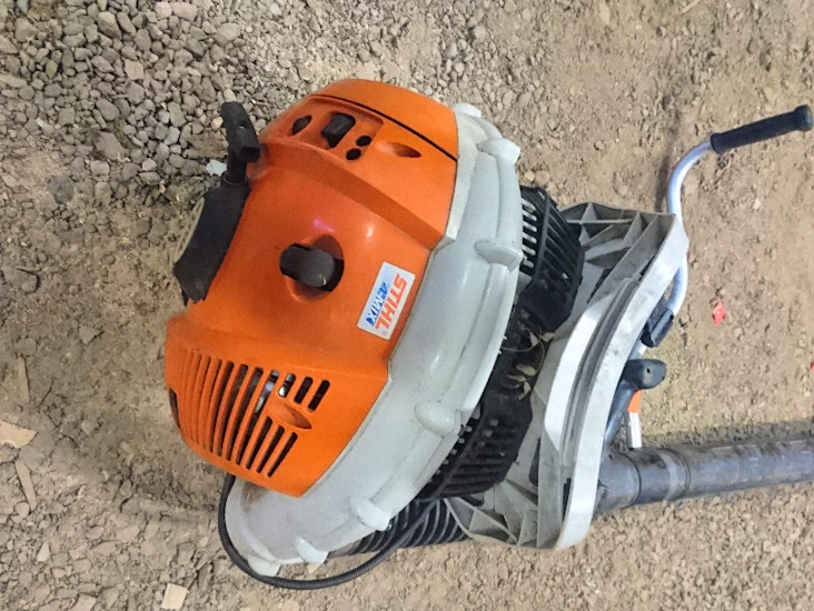 Lövblås stihl br 600