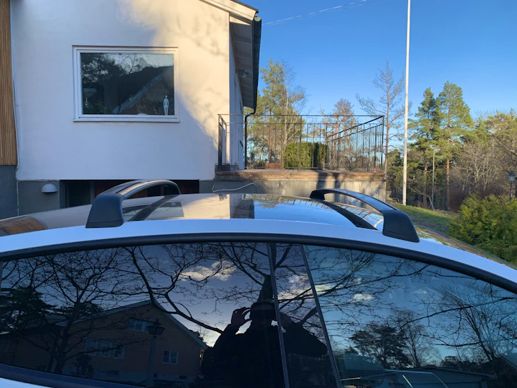 Tesla model y takräcke