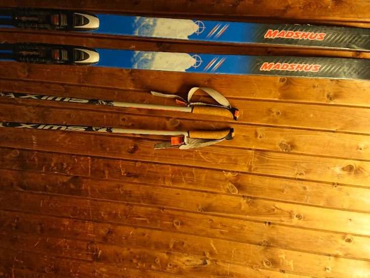 Madshus fjellski inkludert langfeller