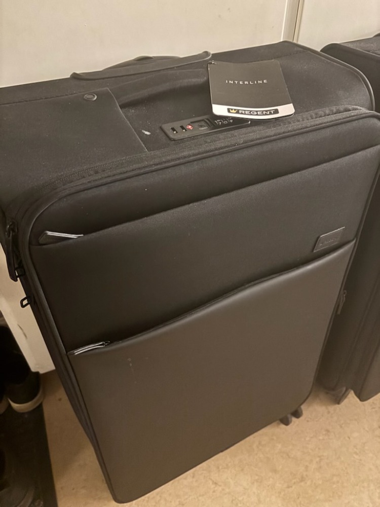 Regent resaväska helt oanvänd med kod