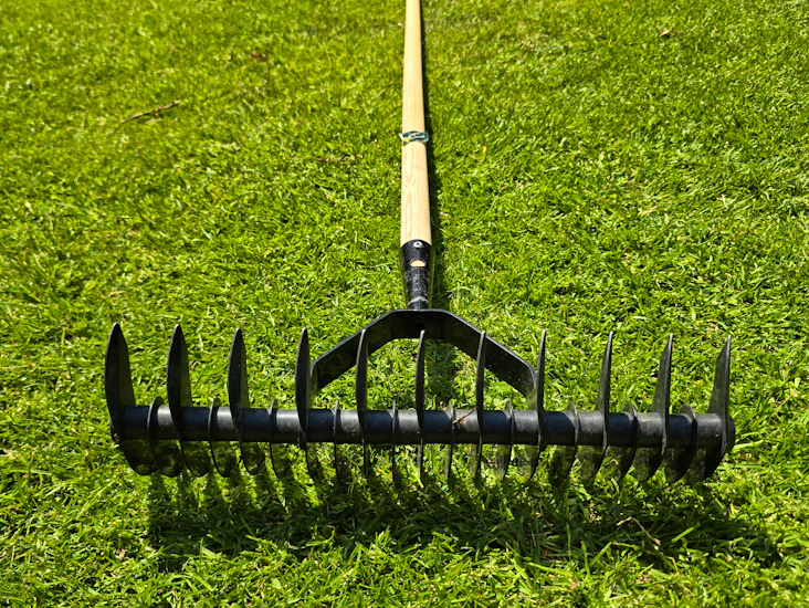 Vertikalskärare/kratta