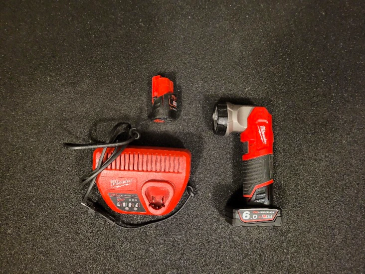 Ficklampa milwaukee ⭐