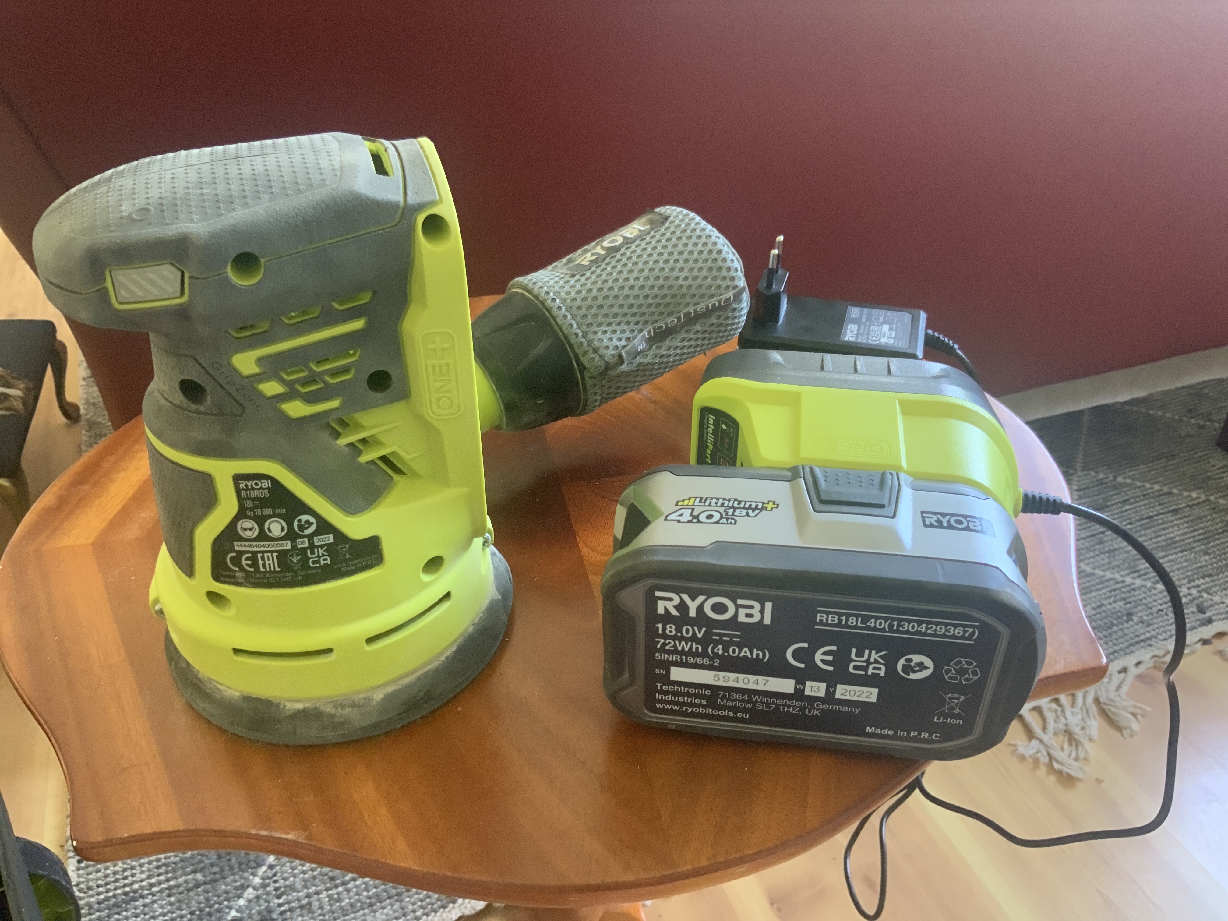 Ryobi r18ros excenterslip med batteri och laddare